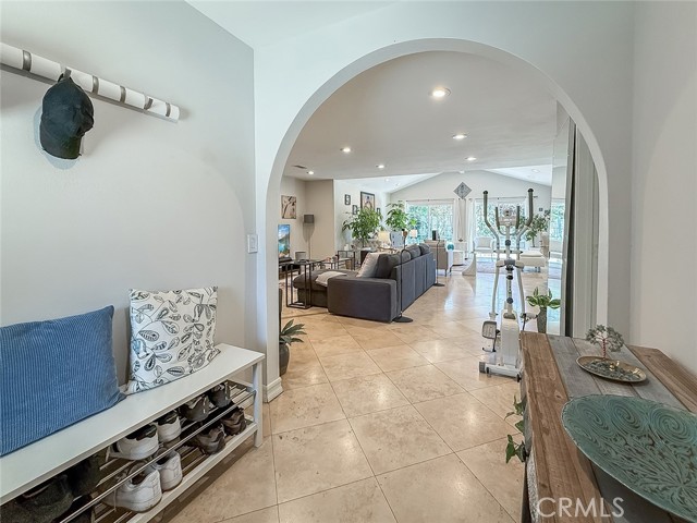 24017 Sylvan Street, Woodland Hills CA: https://media.crmls.org/medias/5fea2a69-3c7b-4562-9c27-01086e0855a4.jpg