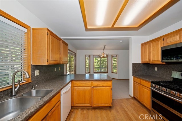 28223 North Bay, Lake Arrowhead, CA 92352