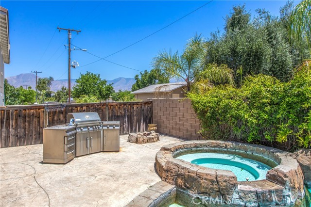 1802 Pummelo Drive, Redlands CA: https://media.crmls.org/medias/5febee14-88fe-4465-aa0a-31ec518f88ca.jpg