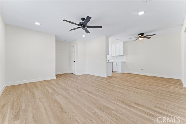 Detail Gallery Image 6 of 27 For 1382 via Santiago, Corona,  CA 92882 - 2 Beds | 1 Baths