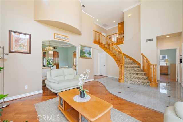 5939 N Vista Street, San Gabriel CA: https://media.crmls.org/medias/5fed8569-244e-487b-892a-02cdb049ddc2.jpg