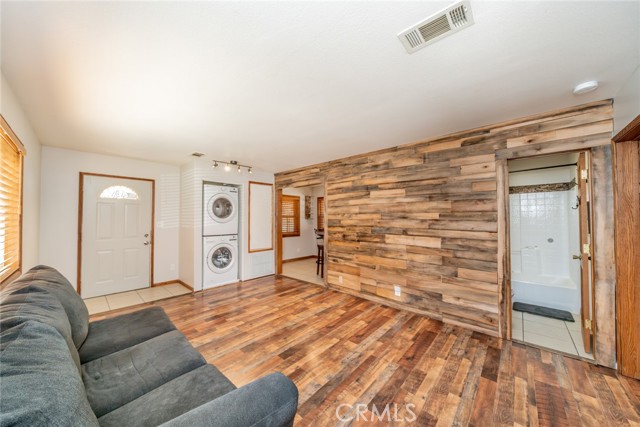 Detail Gallery Image 6 of 39 For 1724 Thrush, Wrightwood,  CA 92397 - 1 Beds | 1 Baths