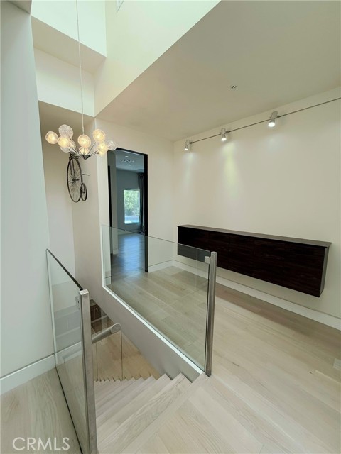 Detail Gallery Image 57 of 68 For 1024 Summit Dr, Beverly Hills,  CA 90210 - 7 Beds | 7/2 Baths