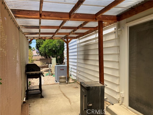 1107 Checkerberry Court, Hemet CA: https://media.crmls.org/medias/5fee74b7-f09c-44ab-85a5-a7366d5aba85.jpg