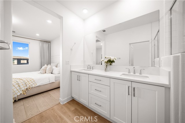 Detail Gallery Image 33 of 56 For 275 Sash, Irvine,  CA 92618 - 2 Beds | 2/1 Baths