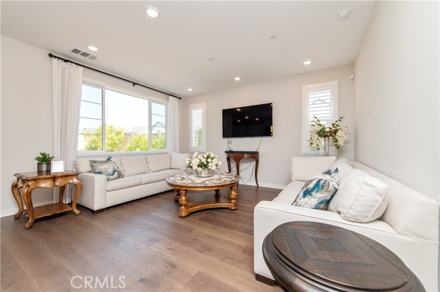 32464 Old Sage Dr, San Juan Capistrano CA: https://media.crmls.org/medias/5fef42ad-42ac-4b8b-bf17-cf7b3b900bee.jpg