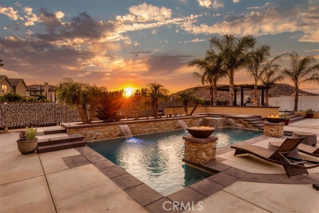 239 Cross Rail Lane, Norco CA: https://media.crmls.org/medias/5fefa6bf-008b-4573-b1c3-ef60ce48a084.jpg