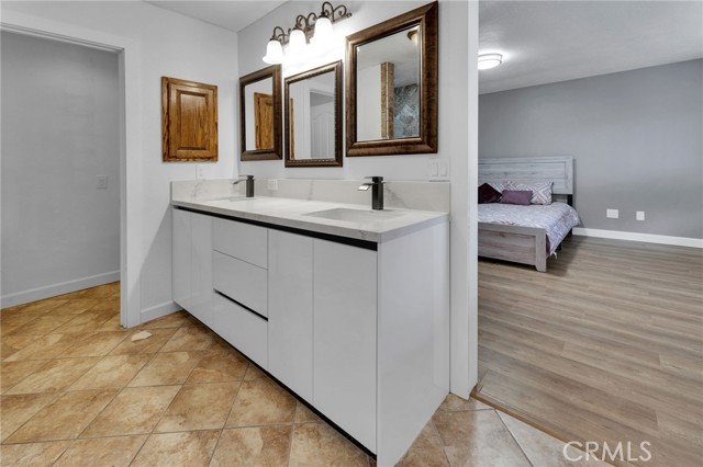 18343 Cocopah Court, Apple Valley CA: https://media.crmls.org/medias/5ff07e91-c42d-4eed-a298-0f71eddd0c88.jpg