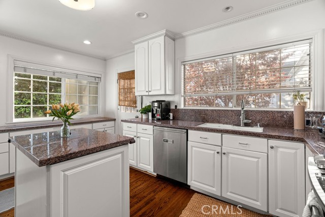 Detail Gallery Image 2 of 18 For 153 S La Peer Dr, Los Angeles,  CA 90048 - 3 Beds | 3 Baths