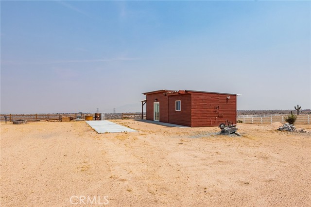23833 Rancho Street, Apple Valley CA: https://media.crmls.org/medias/5ff2108c-88c9-4208-ad65-f96bb38e54ee.jpg