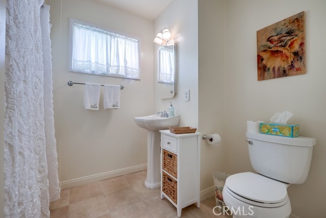 Detail Gallery Image 17 of 24 For 6531 Esta Cir, Huntington Beach,  CA 92647 - 3 Beds | 2 Baths