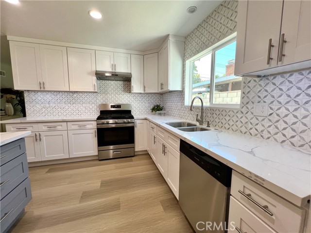 Detail Gallery Image 10 of 50 For 1626 S Pacific Ave, Santa Ana,  CA 92704 - 3 Beds | 2 Baths