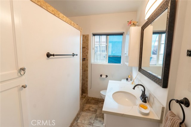 Detail Gallery Image 10 of 21 For 1039 W Mcfadden Ave, Santa Ana,  CA 92707 - 2 Beds | 2 Baths