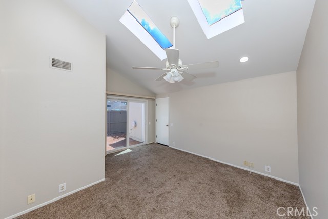 Detail Gallery Image 10 of 67 For 19745 Deep Harbor Dr, Huntington Beach,  CA 92648 - 2 Beds | 2 Baths