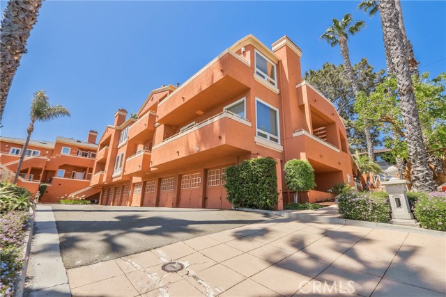 Detail Gallery Image 34 of 38 For 2920 Columbia St #D,  San Diego,  CA 92103 - 2 Beds | 2 Baths