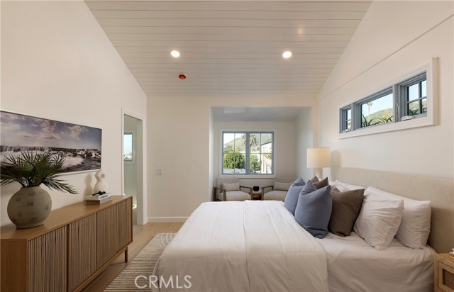 31927 Hayes Place, Laguna Beach CA: https://media.crmls.org/medias/5ff6a1fd-1eb8-47c8-bfeb-d2e2b728e504.jpg