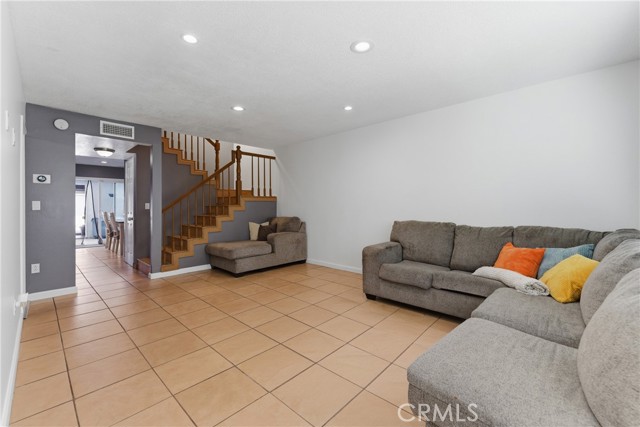 Detail Gallery Image 4 of 44 For 8901 Serapis #24,  Downey,  CA 90240 - 3 Beds | 3 Baths