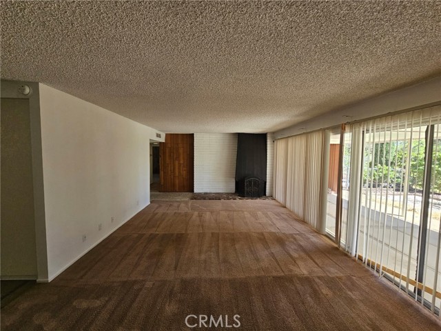 Detail Gallery Image 10 of 16 For 14185 Burning Tree, Victorville,  CA 92395 - 3 Beds | 2 Baths