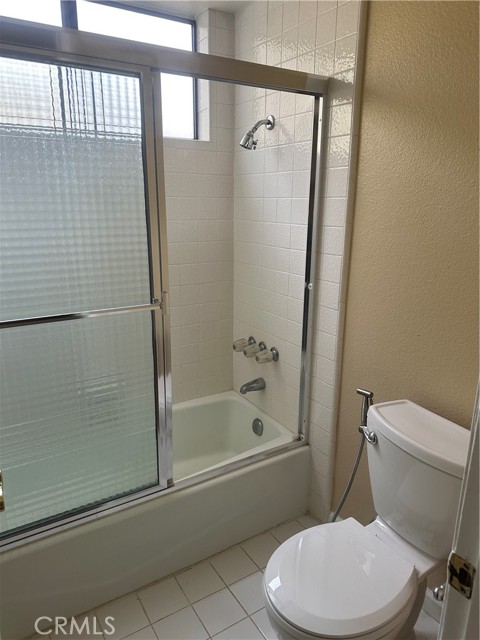 Detail Gallery Image 18 of 19 For 21931 Burbank #46,  Woodland Hills,  CA 91367 - 2 Beds | 2/1 Baths