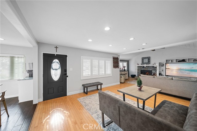 Detail Gallery Image 8 of 52 For 3805 W 180th Place, Torrance,  CA 90504 - 4 Beds | 3 Baths