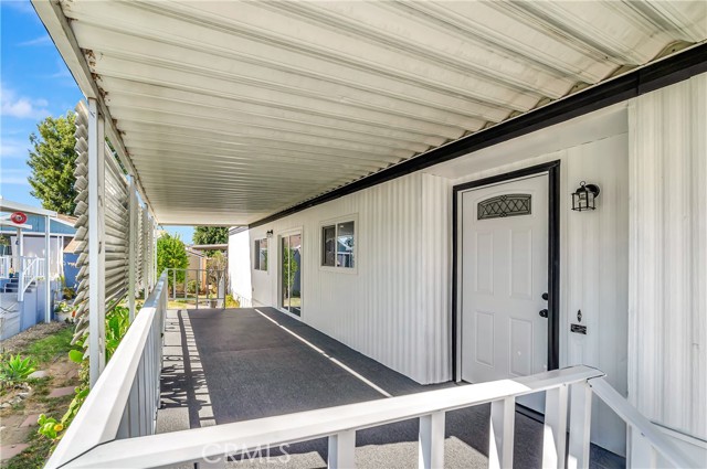 Detail Gallery Image 3 of 52 For 27361 Sierra Hwy #109,  Canyon Country,  CA 91351 - 2 Beds | 2 Baths