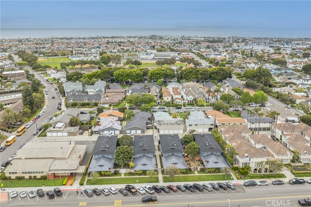 MLS #OC25100801 img 2