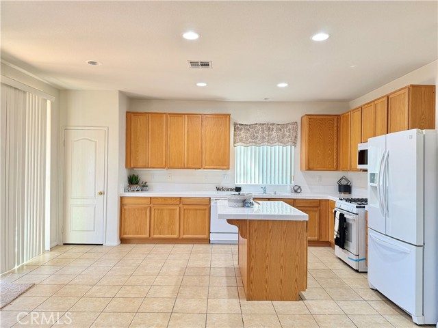 Detail Gallery Image 13 of 30 For 15121 Sorrel Rd, Victorville,  CA 92394 - 3 Beds | 2 Baths