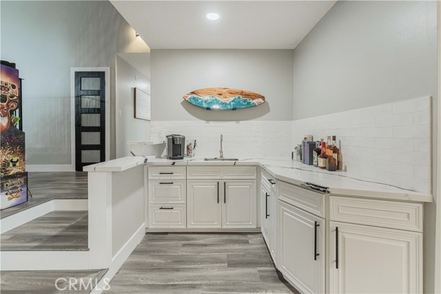 Detail Gallery Image 15 of 69 For 22294 Whirlaway Ct, Canyon Lake,  CA 92587 - 3 Beds | 2 Baths