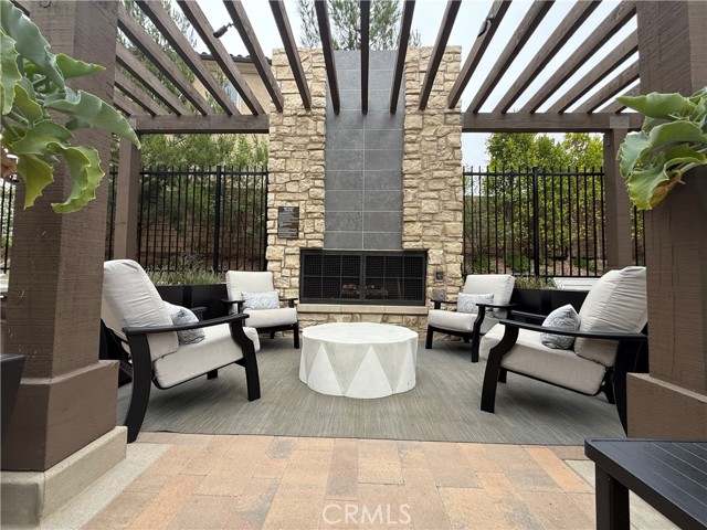 19256 Merryweather Drive, Canyon Country CA: https://media.crmls.org/medias/5ffc22dd-51cc-411c-b25f-95001d5c0bf3.jpg