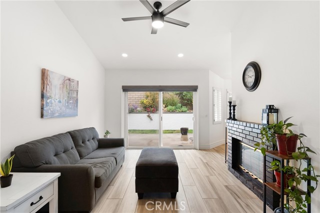 5650 Harvest Way, Yorba Linda CA: https://media.crmls.org/medias/5ffc31f8-9509-4caf-bbe2-1b8eb964c7e5.jpg