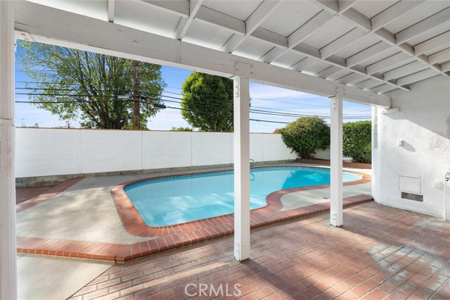 16914 Flanders, Granada Hills CA: https://media.crmls.org/medias/5ffc8627-848e-47c0-a5e8-5a7a4da4f903.jpg