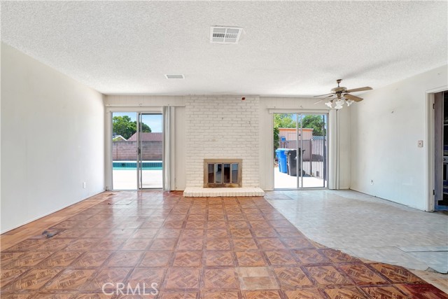 Detail Gallery Image 3 of 28 For 22942 Elkwood St, West Hills,  CA 91304 - 4 Beds | 2 Baths