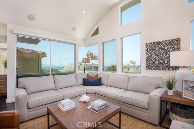 2804 Highland Avenue, Manhattan Beach, California 90266, 4 Bedrooms Bedrooms, ,3 BathroomsBathrooms,Residential,Sold,Highland,SB22116768