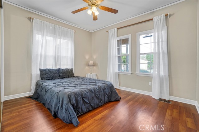 Detail Gallery Image 20 of 45 For 11290 Ivy Pl, Los Angeles,  CA 90064 - 3 Beds | 2 Baths