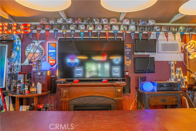 7319 Owensmouth Avenue, Canoga Park CA: https://media.crmls.org/medias/5ffe8f12-b054-4158-a033-5d3317a1cdf8.jpg