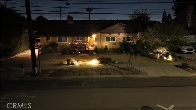 874 W 19th Street, Upland CA: https://media.crmls.org/medias/60015e1c-3e4c-4540-8003-a5a14ea057ab.jpg