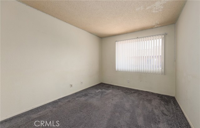 16595 Terrace Lane, Fontana CA: https://media.crmls.org/medias/6001643d-4ef5-43a4-b7ae-82450a03b2ff.jpg