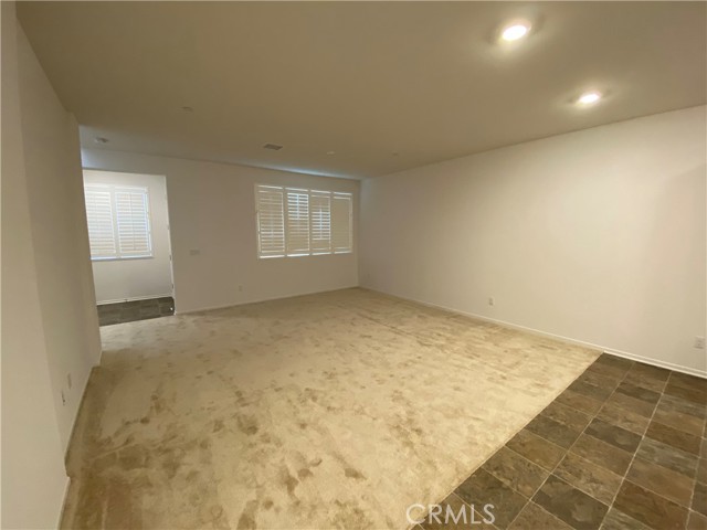 Detail Gallery Image 7 of 17 For 5630 Altamura Way, Fontana,  CA 92336 - 3 Beds | 2/1 Baths