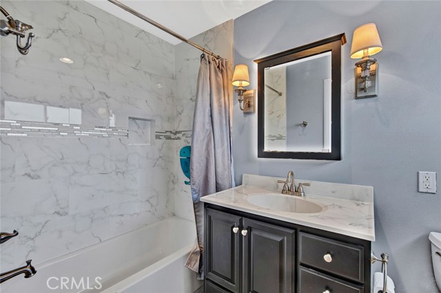 2903 E Collyer Lane, Anaheim CA: https://media.crmls.org/medias/6001abc3-dc33-4f42-8082-357565fdf5eb.jpg