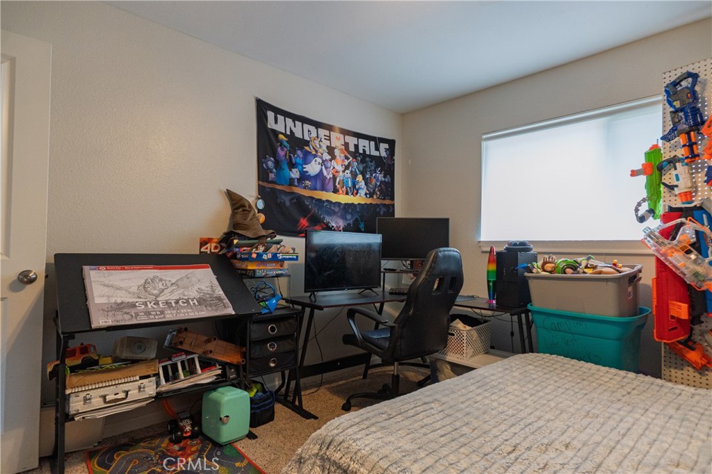 https://media.crmls.org/medias/6002418d-880b-40a9-a373-074155d7b1ea.jpg?preset=X-Large