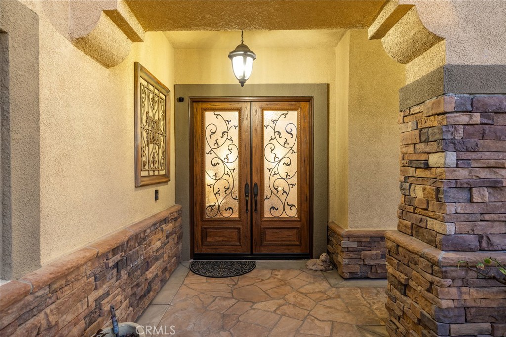 https://media.crmls.org/medias/60025610-d7da-466a-b04f-8c4697e9bb58.jpg?preset=X-Large
