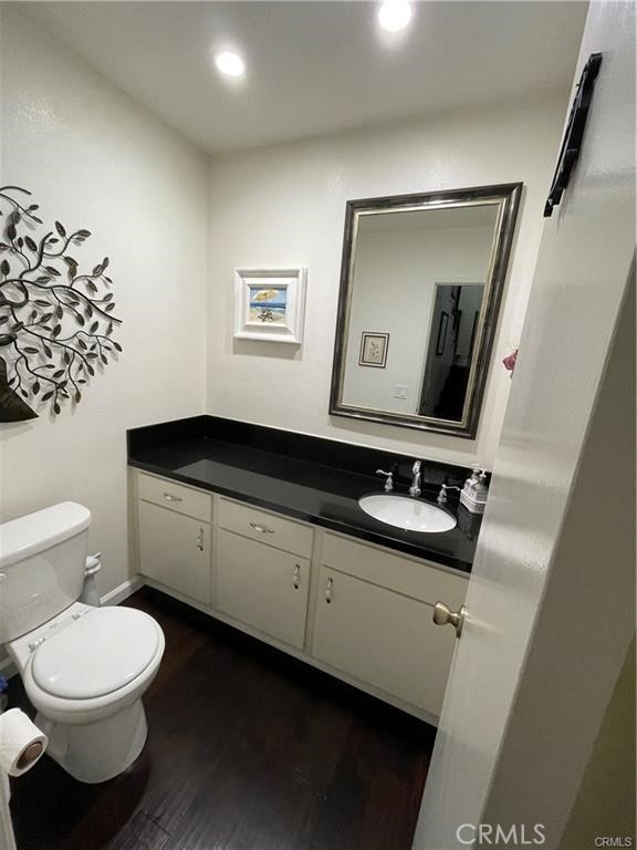 Detail Gallery Image 7 of 17 For 5404 Quakertown Ave #1,  Woodland Hills,  CA 91364 - 3 Beds | 2/1 Baths