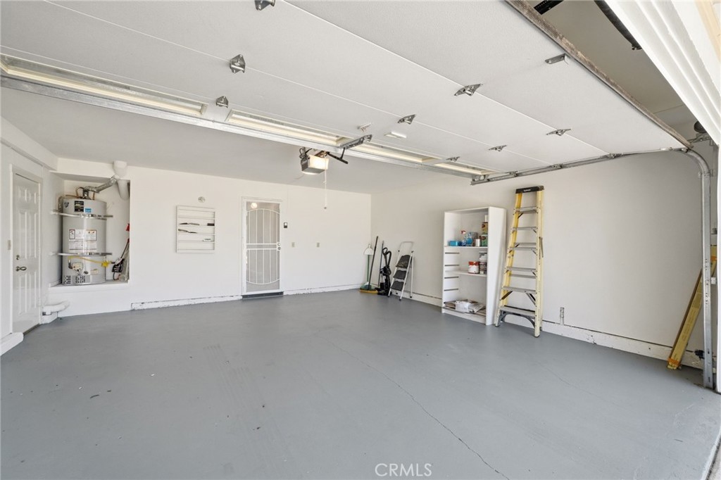 https://media.crmls.org/medias/600374da-a87b-4c66-ac59-5143cf04607b.jpg?preset=X-Large