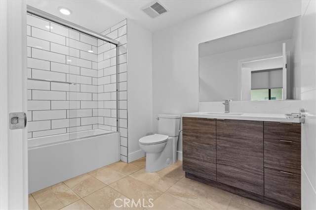 Detail Gallery Image 14 of 22 For 4383 Sepulveda Bld #303,  Sherman Oaks,  CA 91403 - 1 Beds | 1 Baths