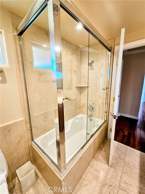 Detail Gallery Image 22 of 30 For 18521 Calle Vista Cir, Porter Ranch,  CA 91326 - 5 Beds | 4 Baths