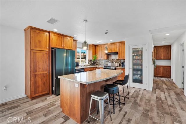 Detail Gallery Image 8 of 43 For 18125 Catalpa, Hesperia,  CA 92345 - 4 Beds | 2 Baths