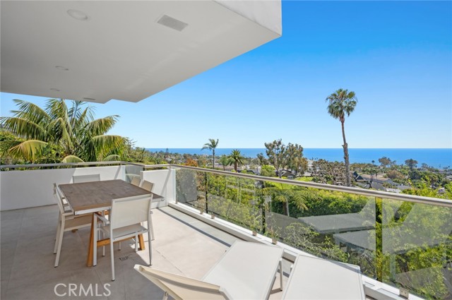 Detail Gallery Image 26 of 35 For 1061 Skyline Dr, Laguna Beach,  CA 92651 - 4 Beds | 2/2 Baths