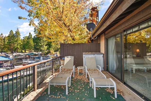 Detail Gallery Image 35 of 39 For 184 Ca-173 #43,  Lake Arrowhead,  CA 92352 - 3 Beds | 3 Baths