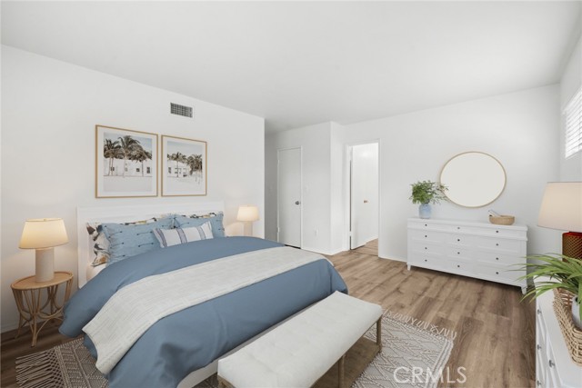 Detail Gallery Image 8 of 13 For 375 Woodland Pl a,  Costa Mesa,  CA 92627 - 3 Beds | 1/1 Baths