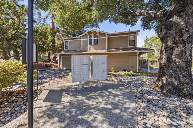 Detail Gallery Image 35 of 36 For 137 Redding Rd #B,  Campbell,  CA 95008 - 2 Beds | 2/1 Baths